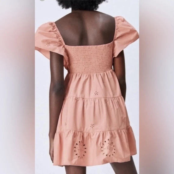 Zara Embroidered Flutter Sleeve Dress size XS in excellent condition - Picture 2 of 9